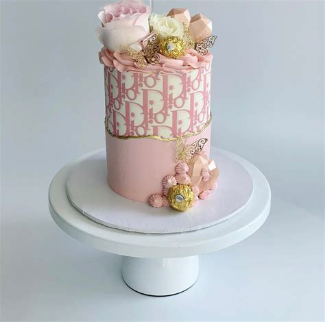 pink dior cake